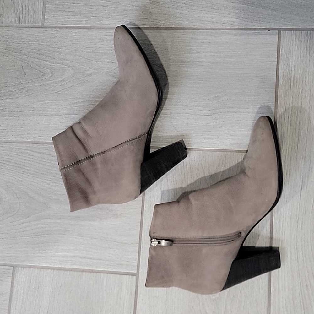 ECCO Leather Ankle Booties, Size US 10 / EUR 41 - Picture 3 of 5